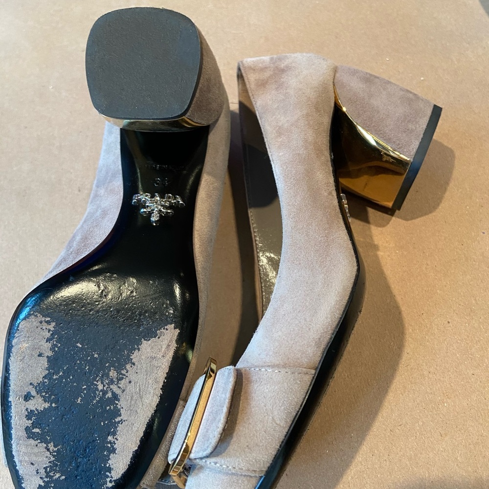 Shoes - Picture 3 of 4